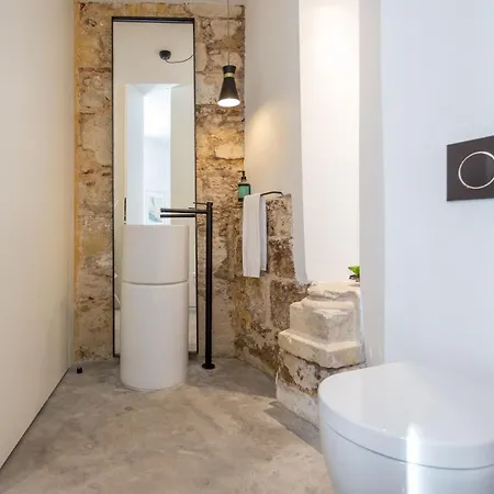 Historic House Of Santo Andre • Lisbon's Old Town Лісабон