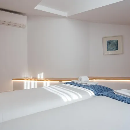 Historic House Of Santo Andre • Lisbon's Old Town Апартаменти Лісабон